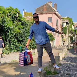 Meet your Posher, Henry